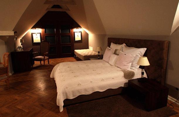Bronisze Villa Riccona חדר תמונה